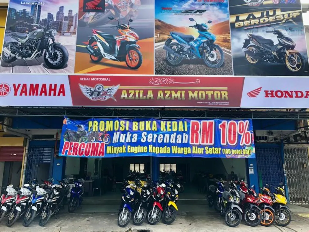 Foto AZILA AZMI MOTOR